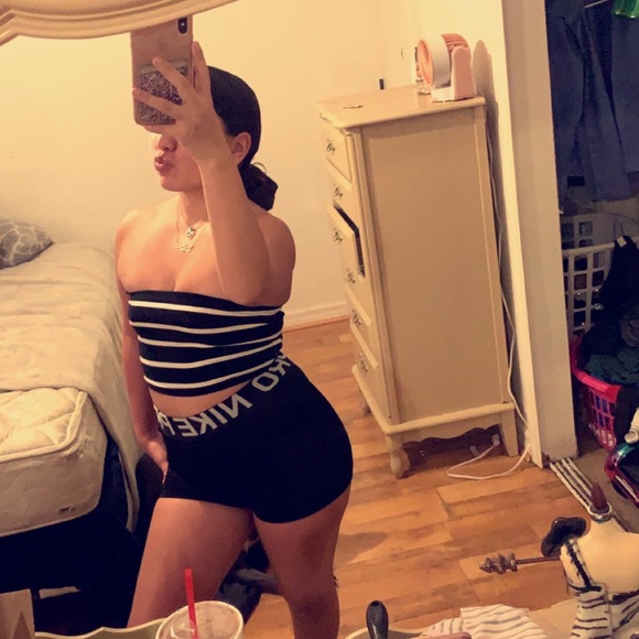 Meet your Posher, Jessica - Picture 1 of 1